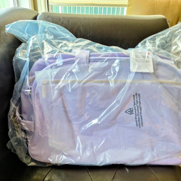 Lululemon City Essentials Duffle Bag 28L, BNWT - Picture 8 of 8